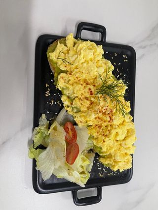 Tartine Avocat Œuf brouilles