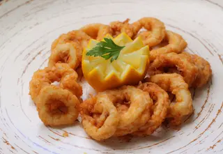 Tapa de calamares a la romana