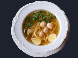 Бульйон із ніжними фрикадельками (320г)