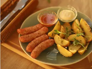 Картопля з ковбасками (280г)