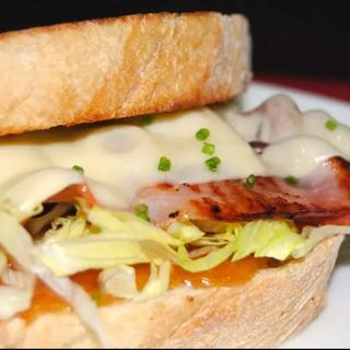 Bocadillo De Bacon Completo