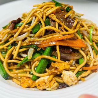 Tallarines Fritos Tres Delicias