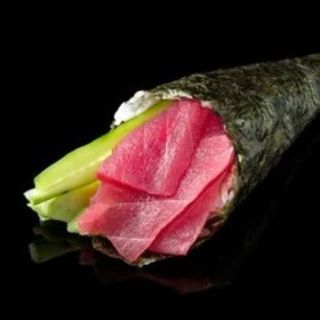 Temaki atún (1 pz.)