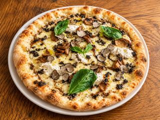 PIZZA TARTUFATA E FUNGHI PORCINI