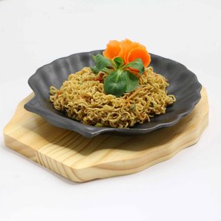 15C Ramen con verdure alla piastra