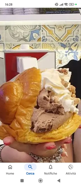Brioche Max con tuppo