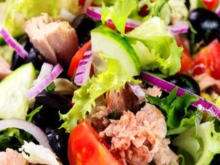 Salată cu ton