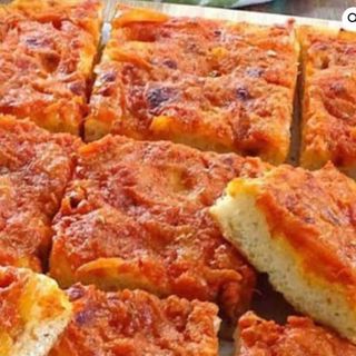 Sfincione palermitano