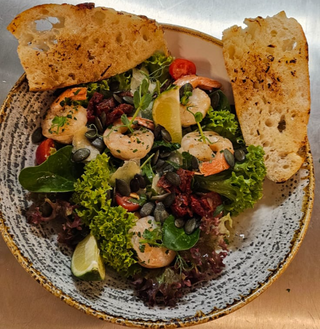 Sałatka z krewetkami