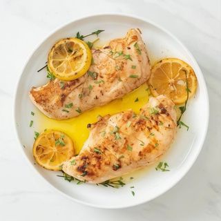 Pollo Frito Con Salsa De Limón  