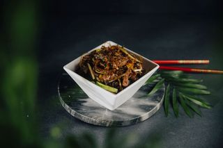 Makaron sojowy z wołowiną (280g)