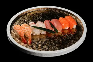 100 Nigiri misto 8 pezzi