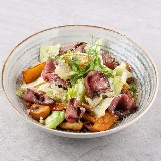 Салат з ростбіфом та картоплею