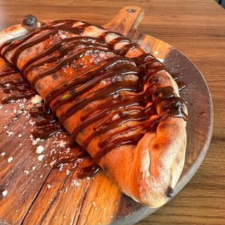 Calzone de Carne mechada 