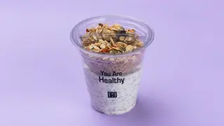 Chia pudding with granola - 370 Kcal