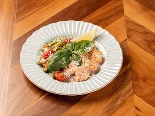 Креветки із печеними овочами (300g)