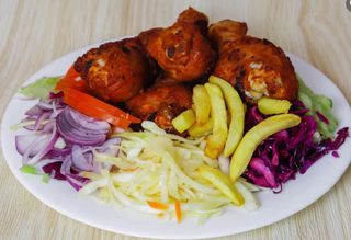 Piatto grande fuso di pollo