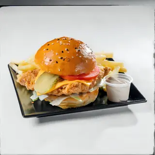 Duplo Queijo Crispy Burger Com Batata Frita