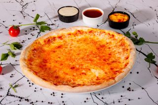 Pizza margherita mare