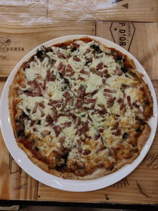 Pizza A La Carbonara (33 Cm.)