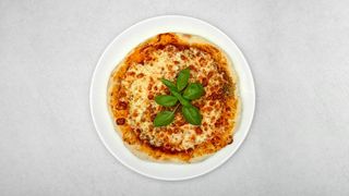 Zestaw Pizza Margherita 33cm + Coca Cola lub zero 330ml