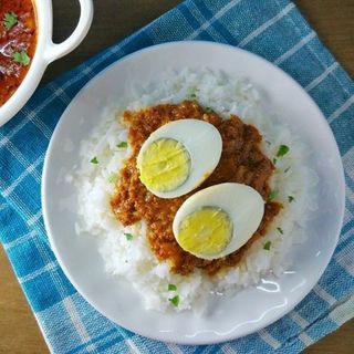 Plain Rice With Egg Stew
