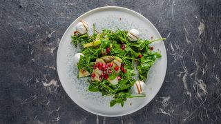 Бейби спанак с перли от сирене Лабне нар и киноа