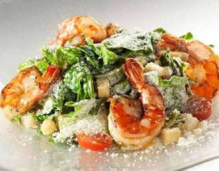 Салат "Цезарь" с креветками