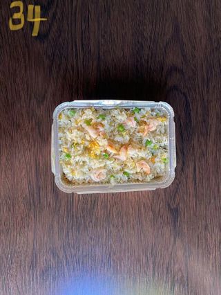 Riso saltato con gamberi