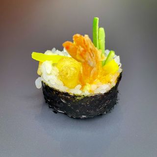 Futomaki krewetka w tempurze