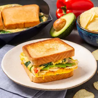 Mix omelette sandwich