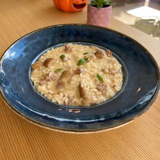 Risotto salsiccia con funghi porcini