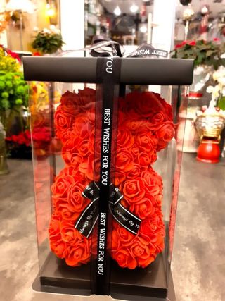 ROSU Ursulet din trandafiri de spuma