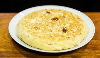 Tortilla De Ibérico Y Philadelphia