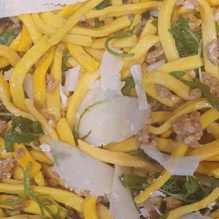 Bigoli con zucchine salsiccia