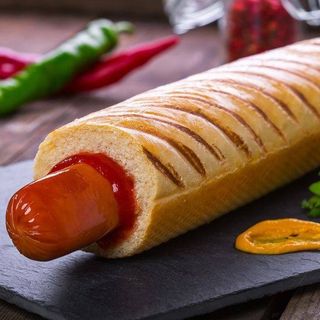 Французький Хот-Дог з баварською сосискою
