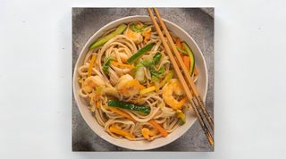 20A.Spaghetti di grano con manzo e verdure