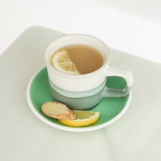 Lemon And Fresh Ginger Tea