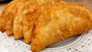 чебуреки с джусаем и мраморной говядиной (185 гр.)