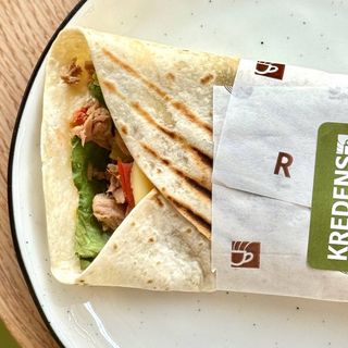 Рол з тунцем