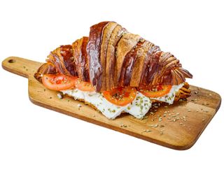 Croissant Queijo Fresco, Tomate, Orégãos