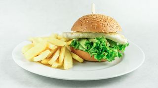 Eggburger s avokadom 