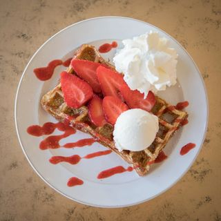 Waffle com Creme de Morango