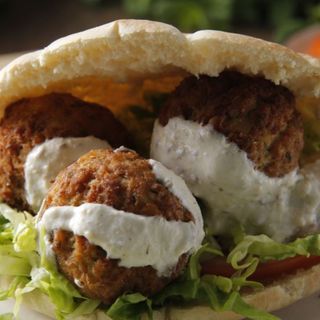 Pita con falafel 