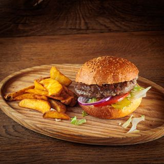 Irish pub burger sa kriškama krompira