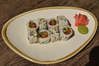 Урамаки със зеленчуци в кимчи сос (200гр)