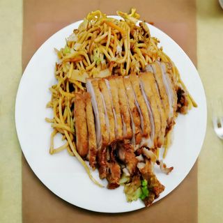 3. Tallarines Con Pato