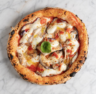 Pizza Parmigiana + Bevanda