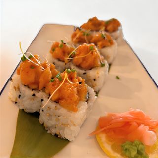 71. Uramaki De Pez Mantequilla Spicy