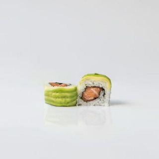 URAMAKI SALMONE E AVOCADO